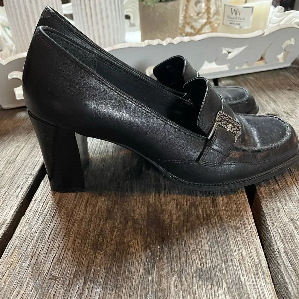 Apostrophe Bina Black Leather Buckle Heels EUC